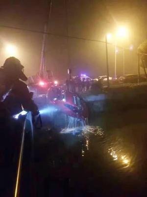 昨天凌晨萧山25岁女孩不幸开车坠河身亡!